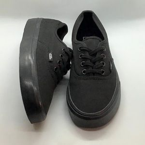 Vans Era Classic Black Canvas Low Top.